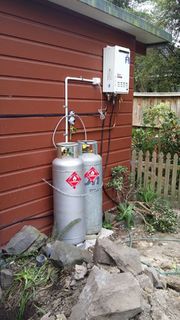 Twin 45 kg LPG bottle supply for Rinnai Infinity uLPG Continuous Flow water Heater and gas hob.